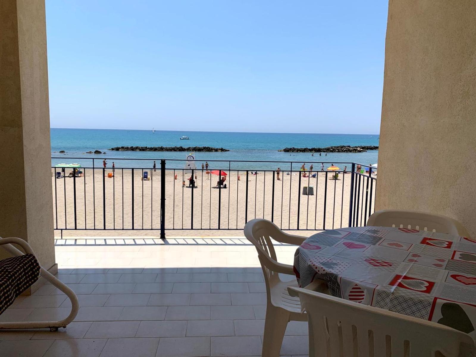 Case La Spiaggia شاكا المظهر الخارجي الصورة