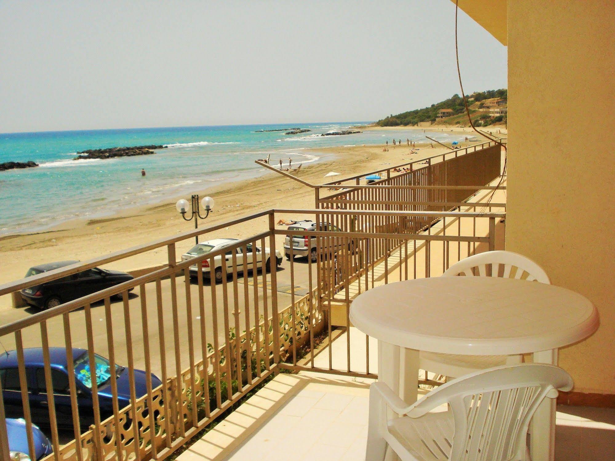 Case La Spiaggia شاكا المظهر الخارجي الصورة